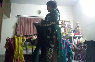 Jaye Summers in Legg ...