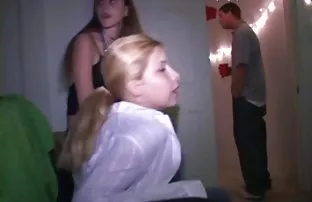 Zwei Athleten und ei ...