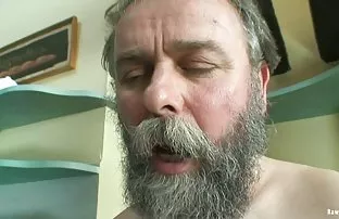 Freche Mädchen Alexi ...