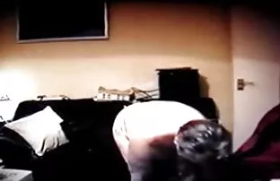 Zog nackt Freundin a ...